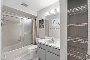 5080 Barrington Cir, Sarasota, FL 34234 - Photo 12