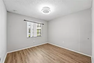 5080 Barrington Cir, Sarasota, FL 34234 - Photo 10