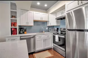 5420 Swift Rd, Sarasota, FL 34231 - Photo 6