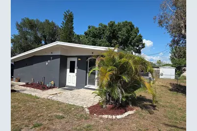 917 27th Street E, Bradenton, FL 34208 - Photo 2