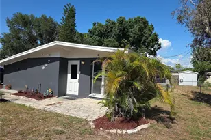 917 27th Street E, Bradenton, FL 34208 - Photo 2