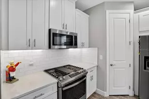 11014 Wicker Park Pl, Palmetto, FL 34221 - Photo 8