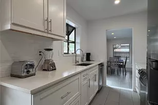 2026 Grove St, Sarasota, FL 34239 - Photo 6