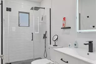 2026 Grove St, Sarasota, FL 34239 - Photo 12