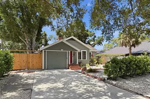 2026 Grove St, Sarasota, FL 34239 - Photo 36