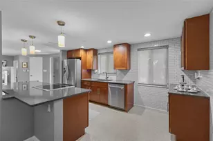 2605 Botany Ave, Sarasota, FL 34239 - Photo 14