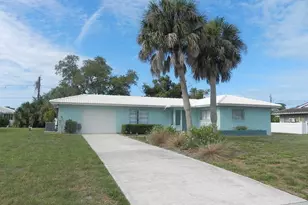 216 Chardin Dr, Nokomis, FL 34275 - Photo 2