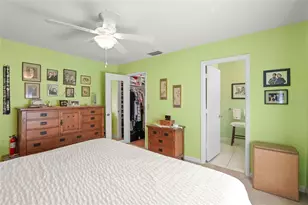 1325 Glen Oaks Dr E, Sarasota, FL 34232 - Photo 22