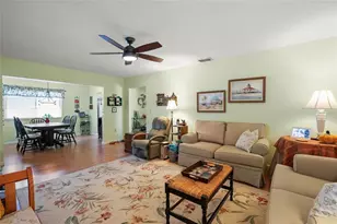 1325 Glen Oaks Dr E, Sarasota, FL 34232 - Photo 4