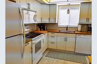 3668 Lake Bayshore Drive #K-325, Bradenton, FL 34205 - Photo 4
