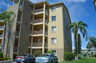 3668 Lake Bayshore Dr, Bradenton, FL 34205 - Photo 2