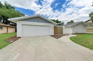 4242 Dryden Cir, Sarasota, FL 34241 - Photo 2