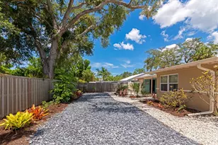 1034 N 22nd St, Sarasota, FL 34234 - Photo 24