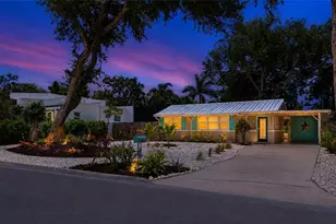 1034 N 22nd St, Sarasota, FL 34234 - Photo 1