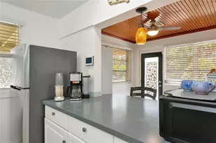 1034 N 22nd St, Sarasota, FL 34234 - Photo 18