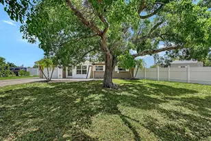 3681 Stokes Dr Dr, Sarasota, FL 34232 - Photo 4