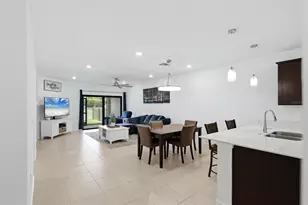 6499 Silverstar Dr, Sarasota, FL 34240 - Photo 2