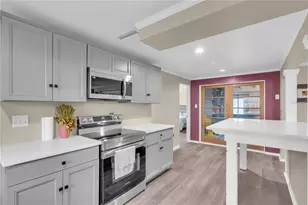 7420 Cass Cir, Sarasota, FL 34231 - Photo 10