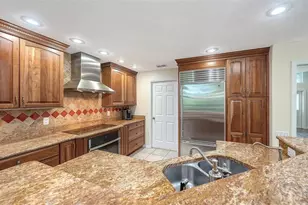 4391 Maplewood Ln, Sarasota, FL 34238 - Photo 20