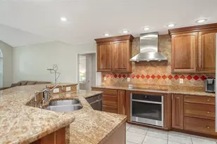 4391 Maplewood Ln, Sarasota, FL 34238 - Photo 16