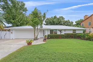 4271 Lago Way, Sarasota, FL 34241 - Photo 4