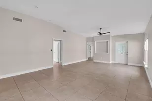 124 Tucker Ave, Sarasota, FL 34232 - Photo 10