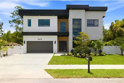 1870 Jasmine Drive, Sarasota, FL 34239 - Photo 1
