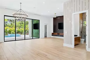 1870 Jasmine Dr, Sarasota, FL 34239 - Photo 16
