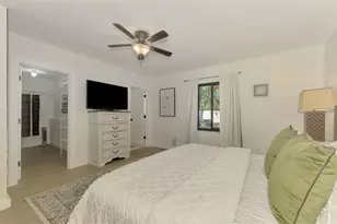 2120 Craft Ln, Sarasota, FL 34239 - Photo 18