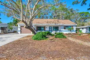 2120 Craft Ln, Sarasota, FL 34239 - Photo 1