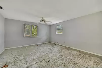 2404 Avenue A, Bradenton Beach, FL 34217 - Photo 18