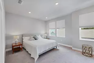 2329 Lindstrom St, Sarasota, FL 34236 - Photo 16