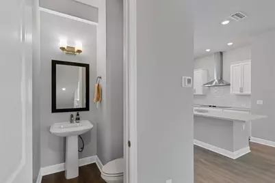 2329 Lindstrom Street, Sarasota, FL 34236 - Photo 8