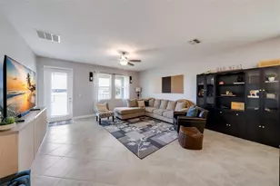 9646 Ivory Dr, Ruskin, FL 33573 - Photo 10