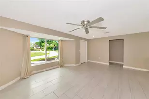 6211 Canary St, Sarasota, FL 34241 - Photo 4