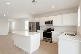 13037 Sassafras Trl, Parrish, FL 34219 - Photo 4