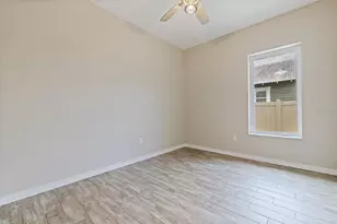 1421 14th St N, Saint Petersburg, FL 33704 - Photo 26