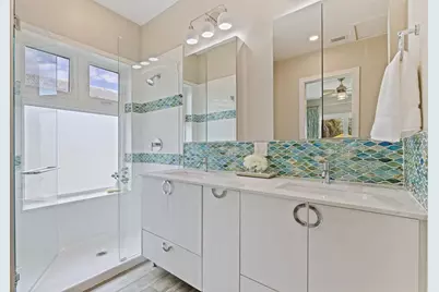 1421 14th Street N, Saint Petersburg, FL 33704 - Photo 24