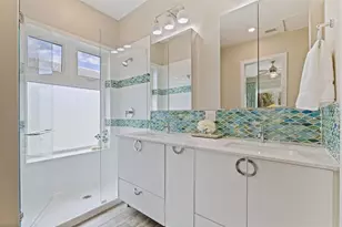 1421 14th St N, Saint Petersburg, FL 33704 - Photo 24