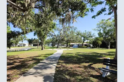 3329 Oakwood Boulevard S, Sarasota, FL 34237 - Photo 28