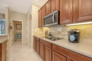 7915 Kavanagh Ct, Sarasota, FL 34240 - Photo 26