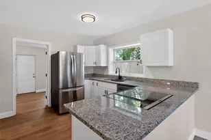 6310 Belle Isles Dr, Groveland, FL 34736 - Photo 4