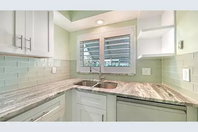 4234 Gulf Of Mexico Drive #M1, Longboat Key, FL 34228 - Photo 8