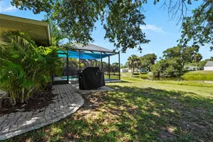 2240 Gentian Rd, Venice, FL 34293 - Photo 12