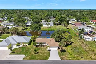 2240 Gentian Rd, Venice, FL 34293 - Photo 2