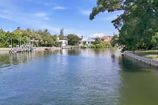 522 Commonwealth Ln, Sarasota, FL 34242 - Photo 4