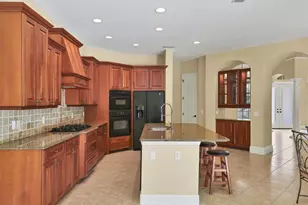 4688 Tuscana Dr, Sarasota, FL 34241 - Photo 8