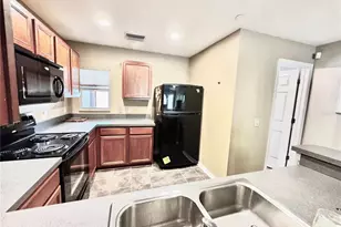 7338 Black Walnut Way, Lakewood Ranch, FL 34202 - Photo 12
