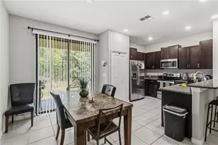 9622 Pembrooke Pines Dr, Sun City Center, FL 33573 - Photo 8