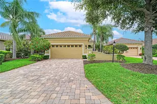 7361 Wexford Ct, Lakewood Ranch, FL 34202 - Photo 2